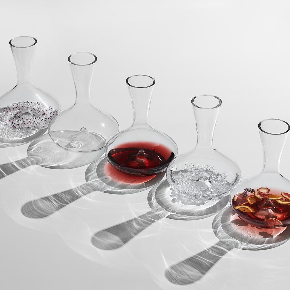 Vintorio Citadel Crystal Wine Decanter with sangria, cocktails, ice, and sparkling