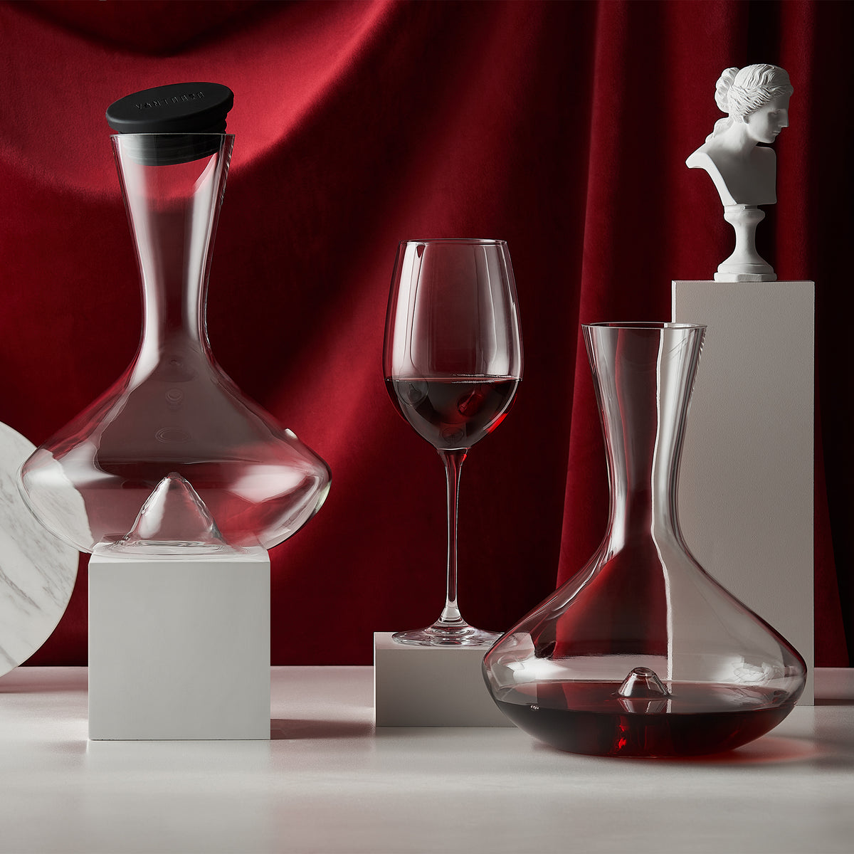 GoodGlassware Burgundy Red Wine Glasses with the Vintorio Citadel Crystal Wine Decanter